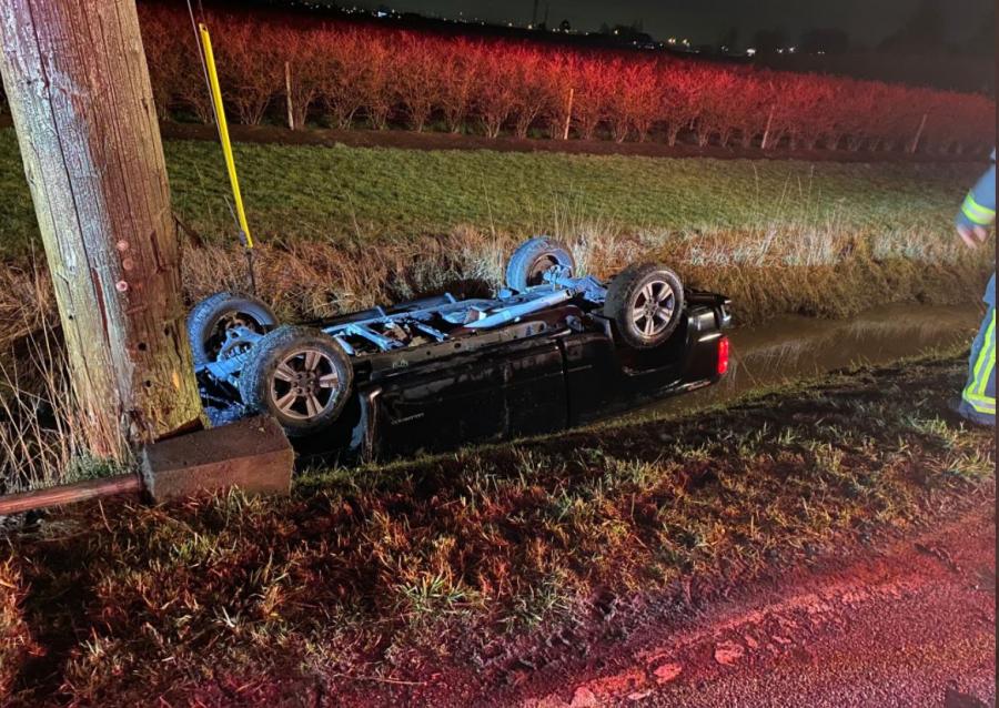 Alert officer was in the right place at right time 21-1202-single-vehicle-MVI-rescue.jpg
